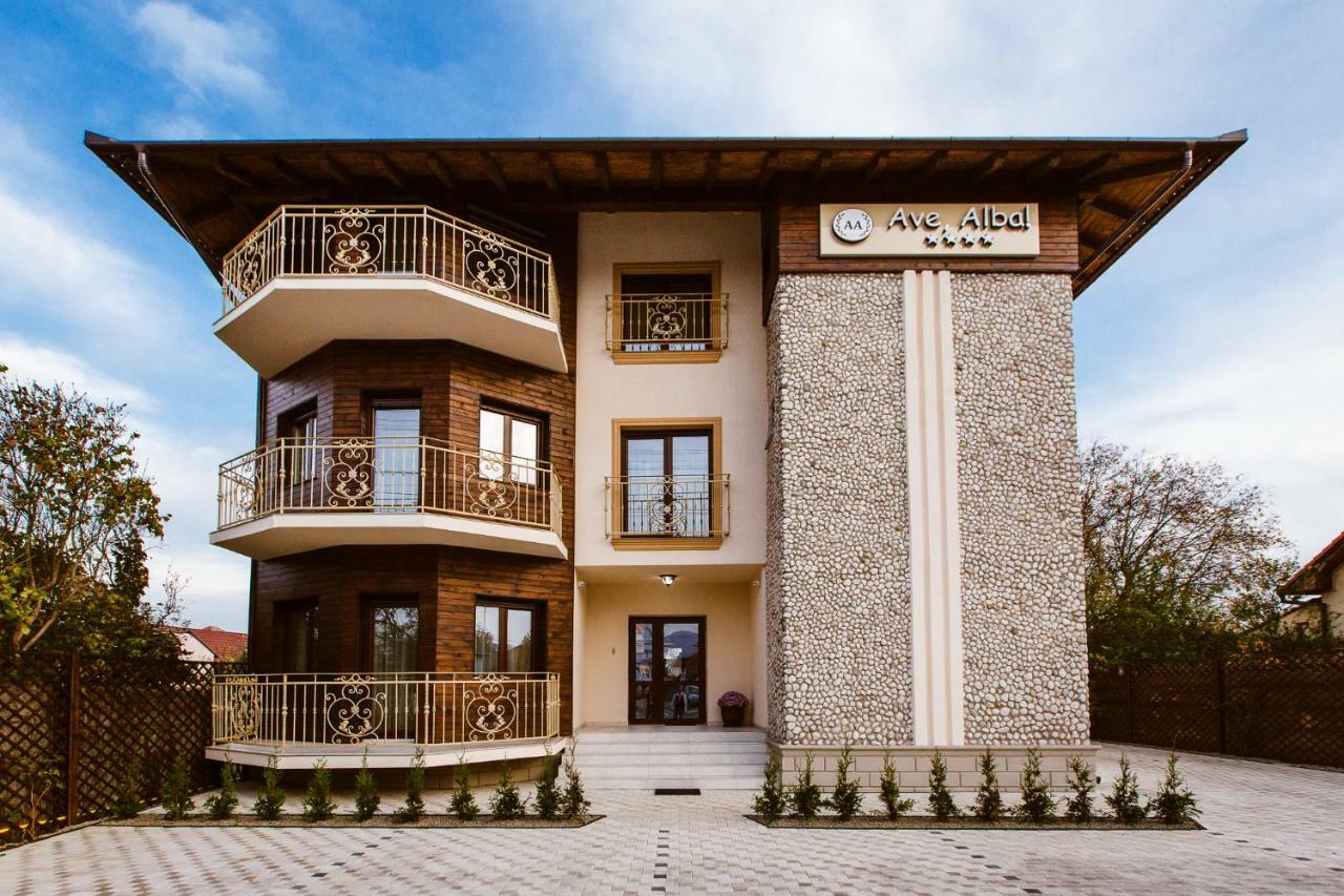 Ave, Alba! Hotel Alba Iulia Bagian luar foto