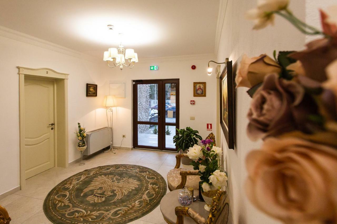 Ave, Alba! Hotel Alba Iulia Bagian luar foto