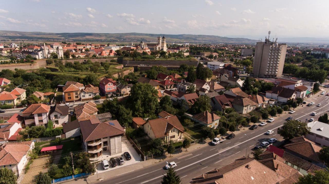 Ave, Alba! Hotel Alba Iulia Bagian luar foto